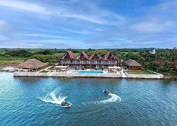 Riverside Hotel Chachalacas